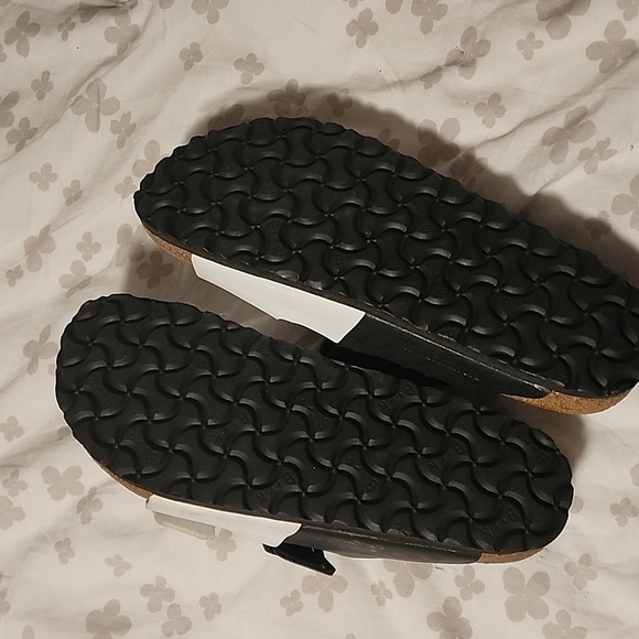BIRKENSTOCKS - Picture 3 of 3